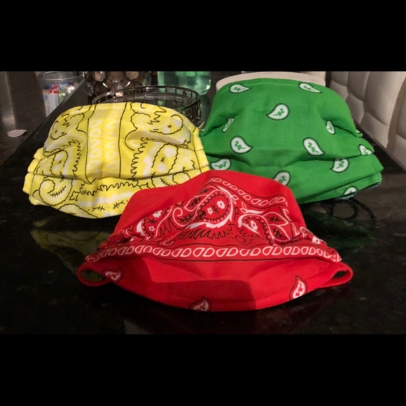 “Bandanna Bonanza” Face Mask 30+ colors available - Picture 1 of 10
